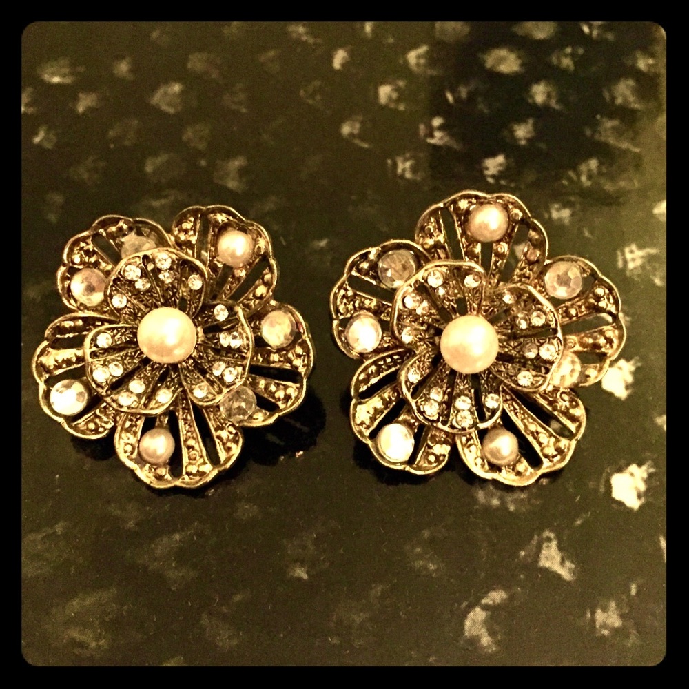 Large Chic Flower Pendant Earrings